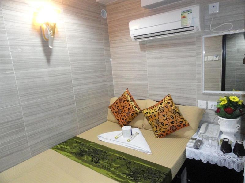 Day And Night Hostel Block D 10Th Floor Hong Kong Extérieur photo