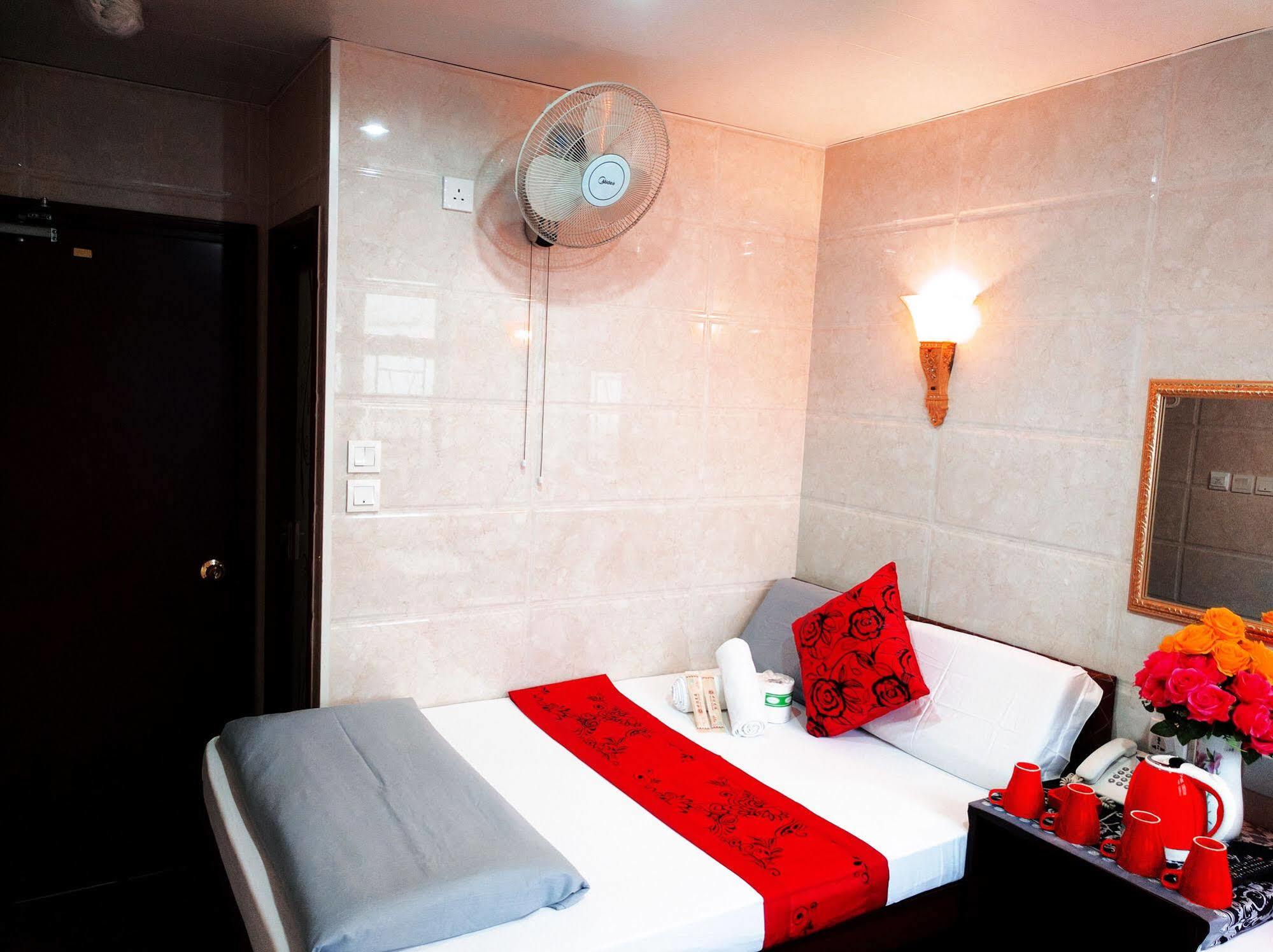Day And Night Hostel Block D 10Th Floor Hong Kong Extérieur photo