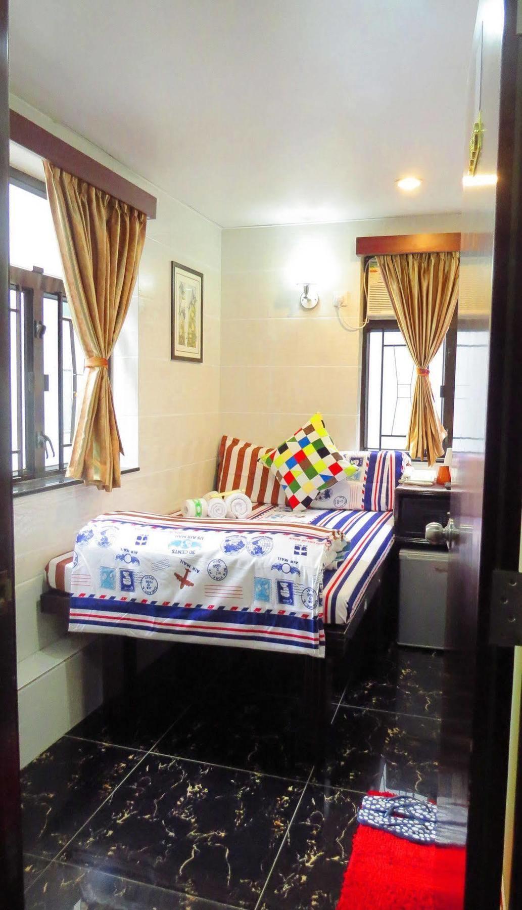 Day And Night Hostel Block D 10Th Floor Hong Kong Extérieur photo